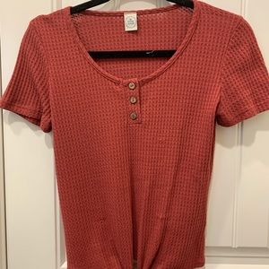 Front tie top